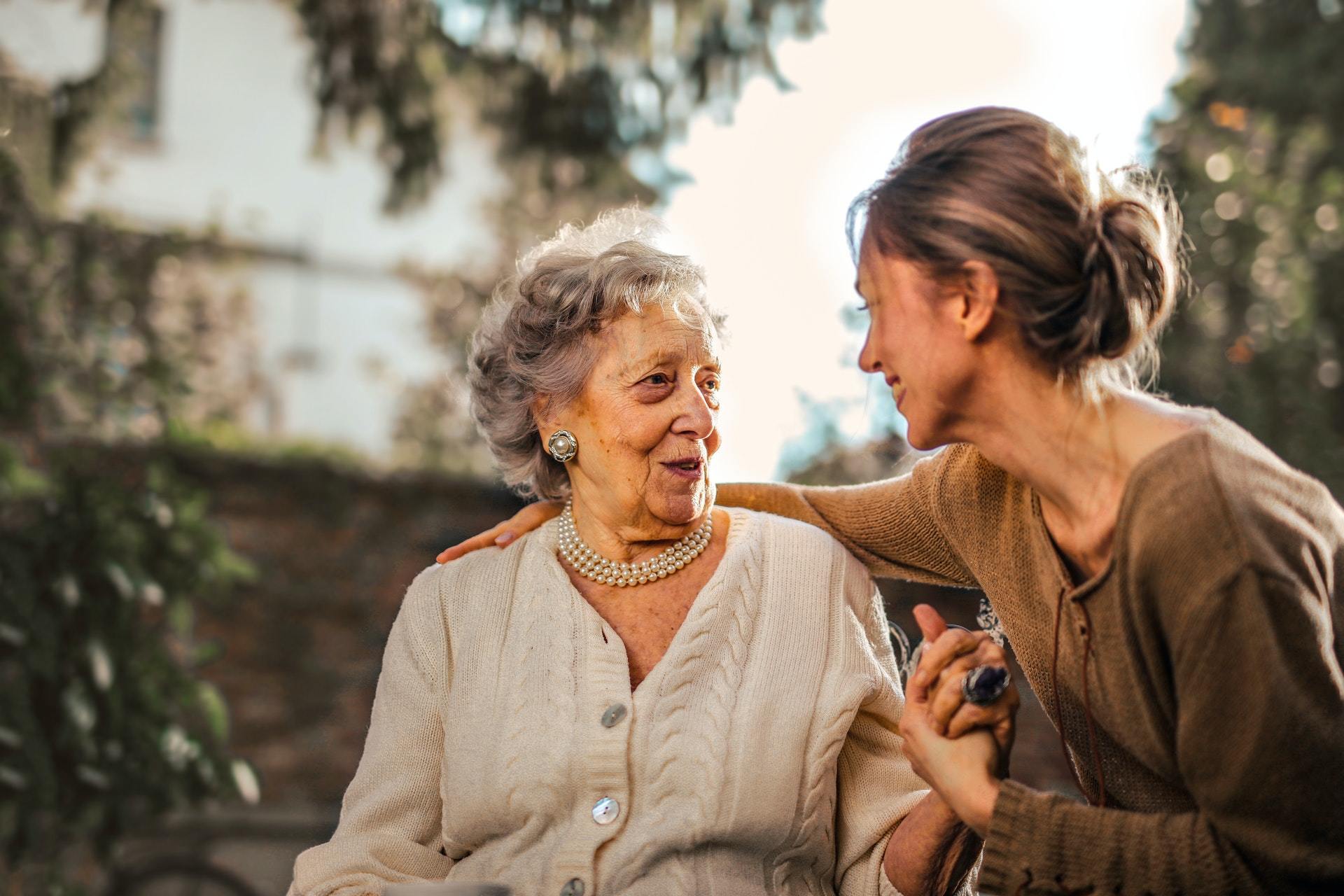 How To Handle Elderly Parent With Dementia